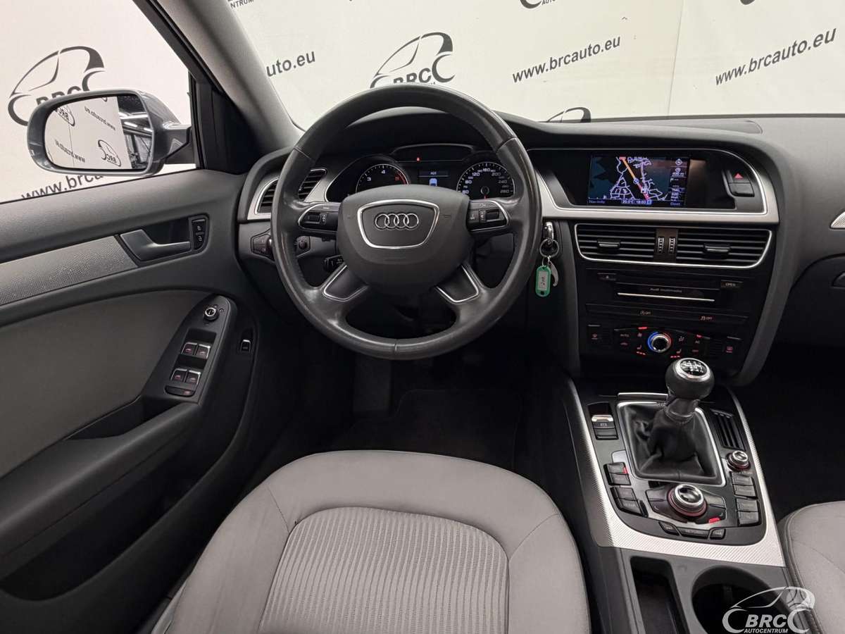 Audi A4, 2.0 l., Седан