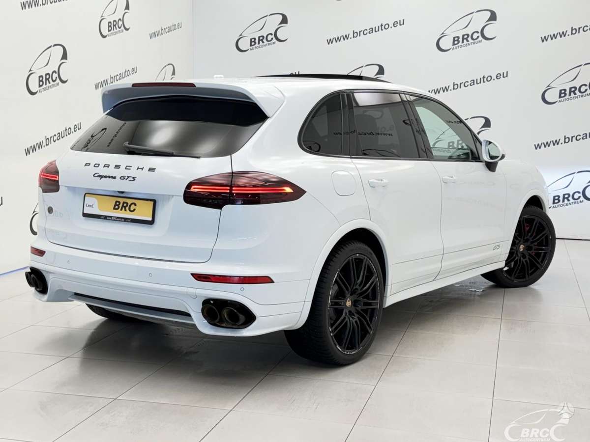 Porsche Cayenne - 3