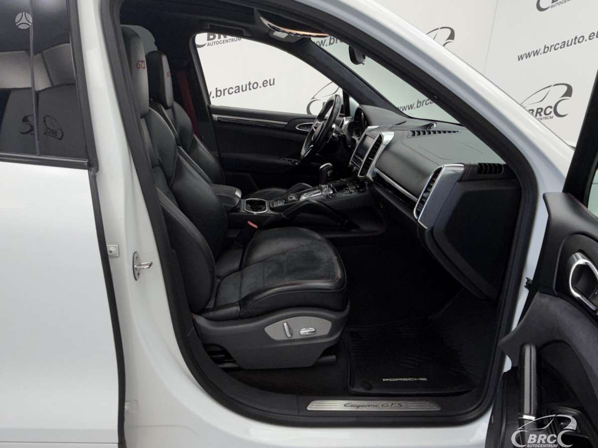 Porsche Cayenne - 5