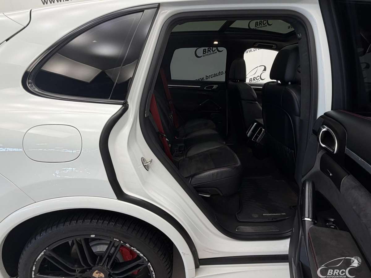 Porsche Cayenne - 11