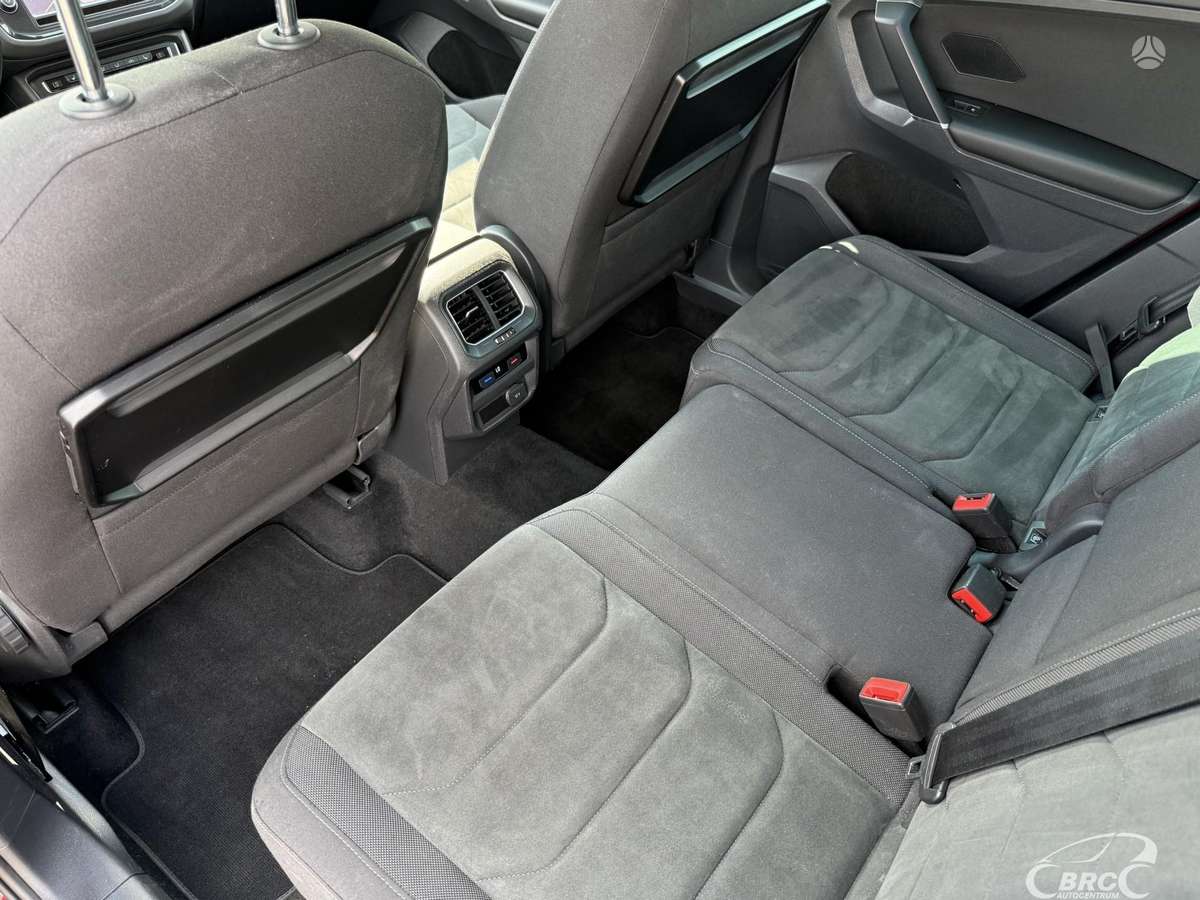 Volkswagen Tiguan - 9