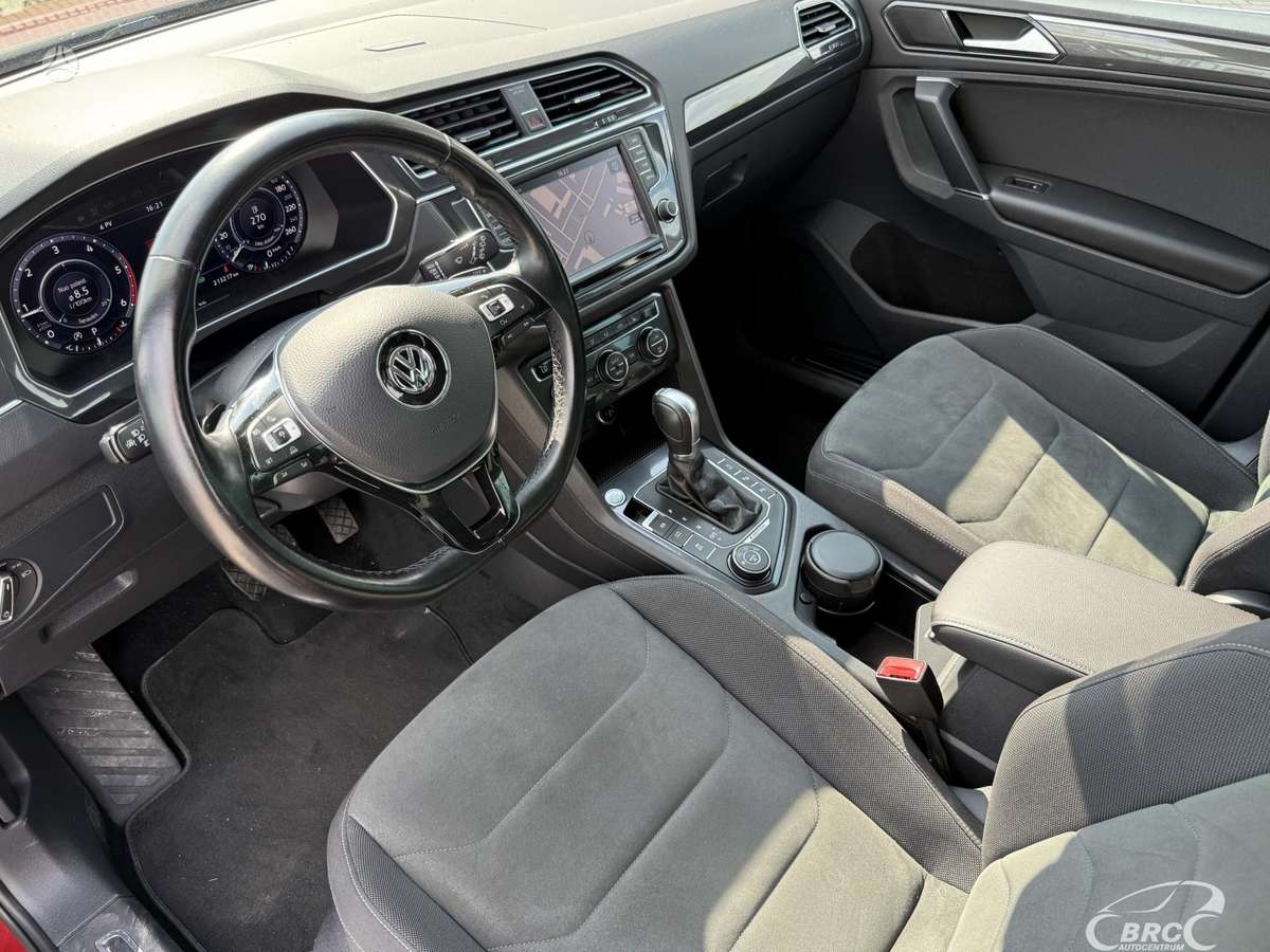 Volkswagen Tiguan - 10