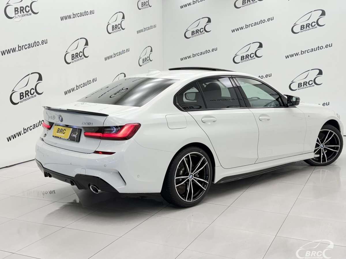 BMW 330, 2.0 l., Седан
