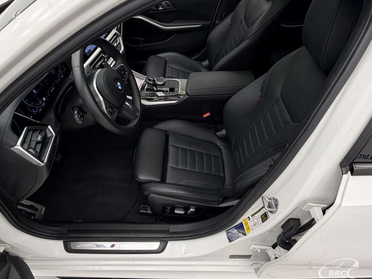 BMW 330, 2.0 l., Седан