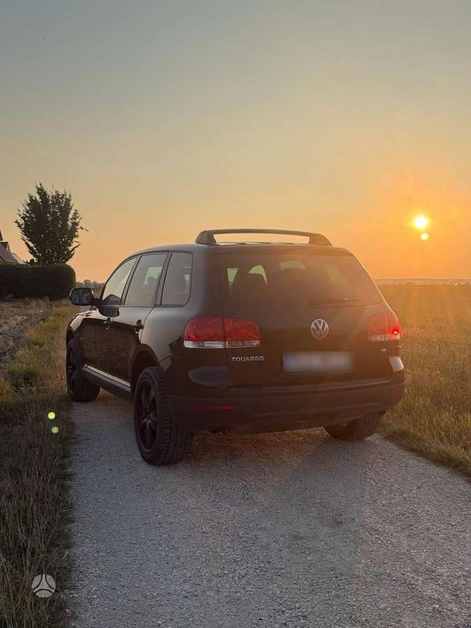 Volkswagen Touareg dalimis