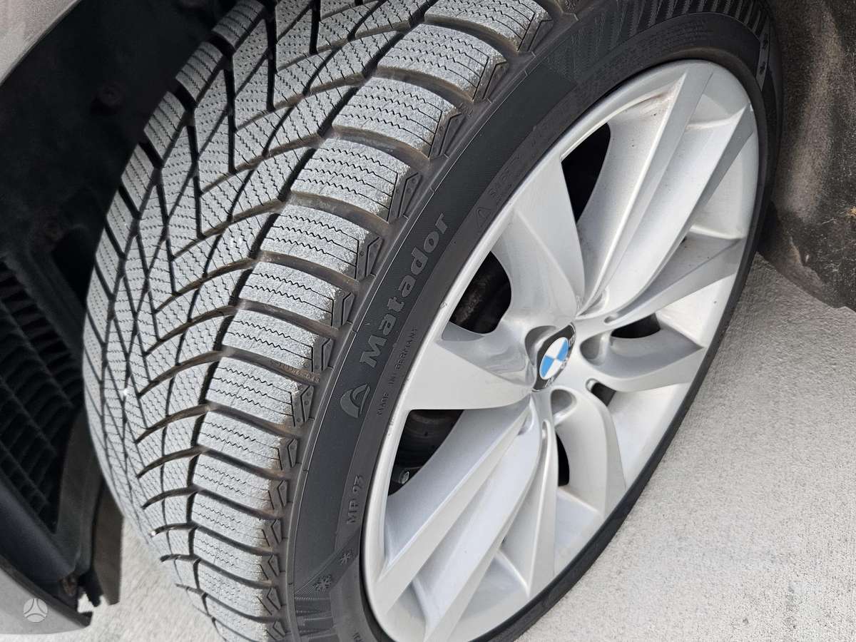 BMW 520, 2.0 l., Седан