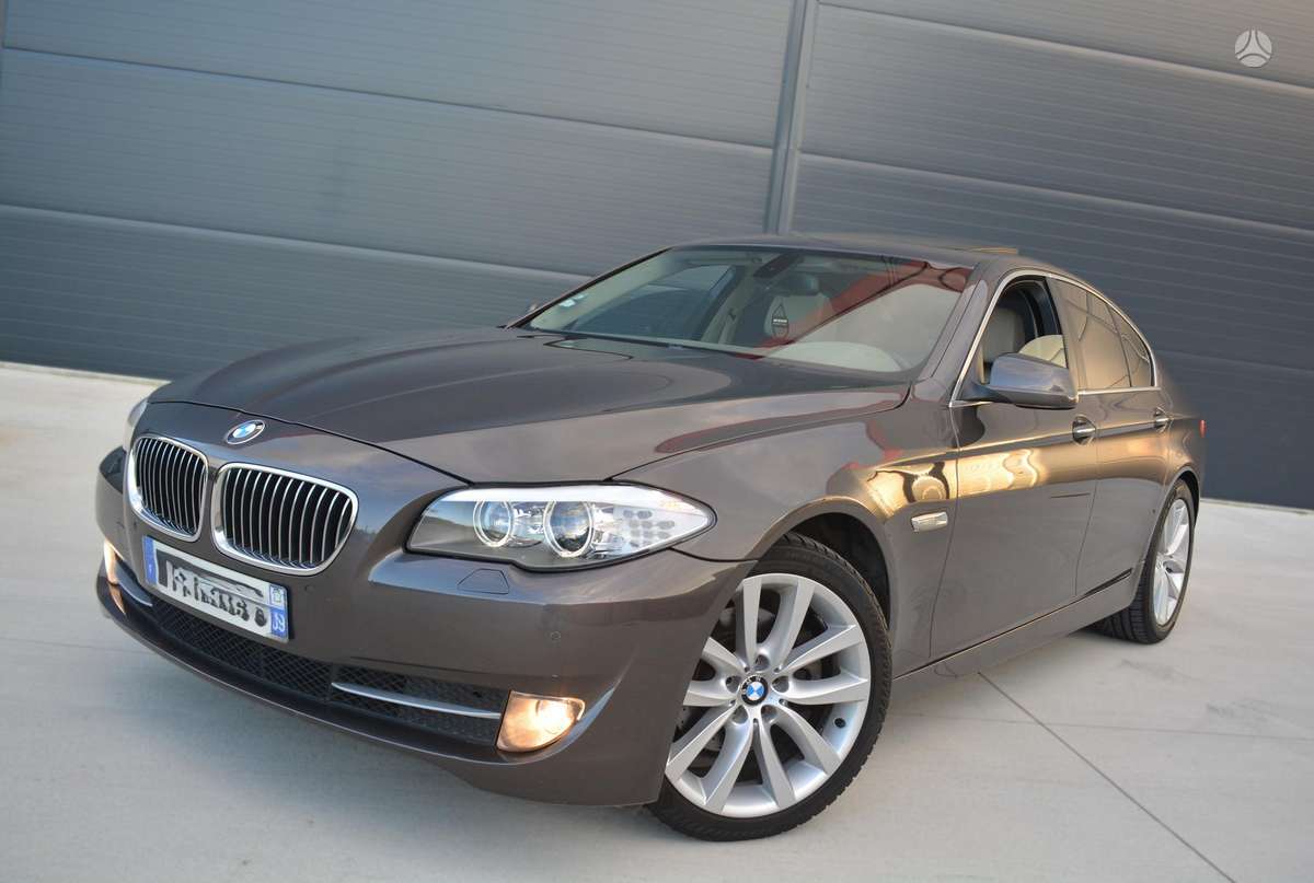 BMW 520, 2.0 l., Седан