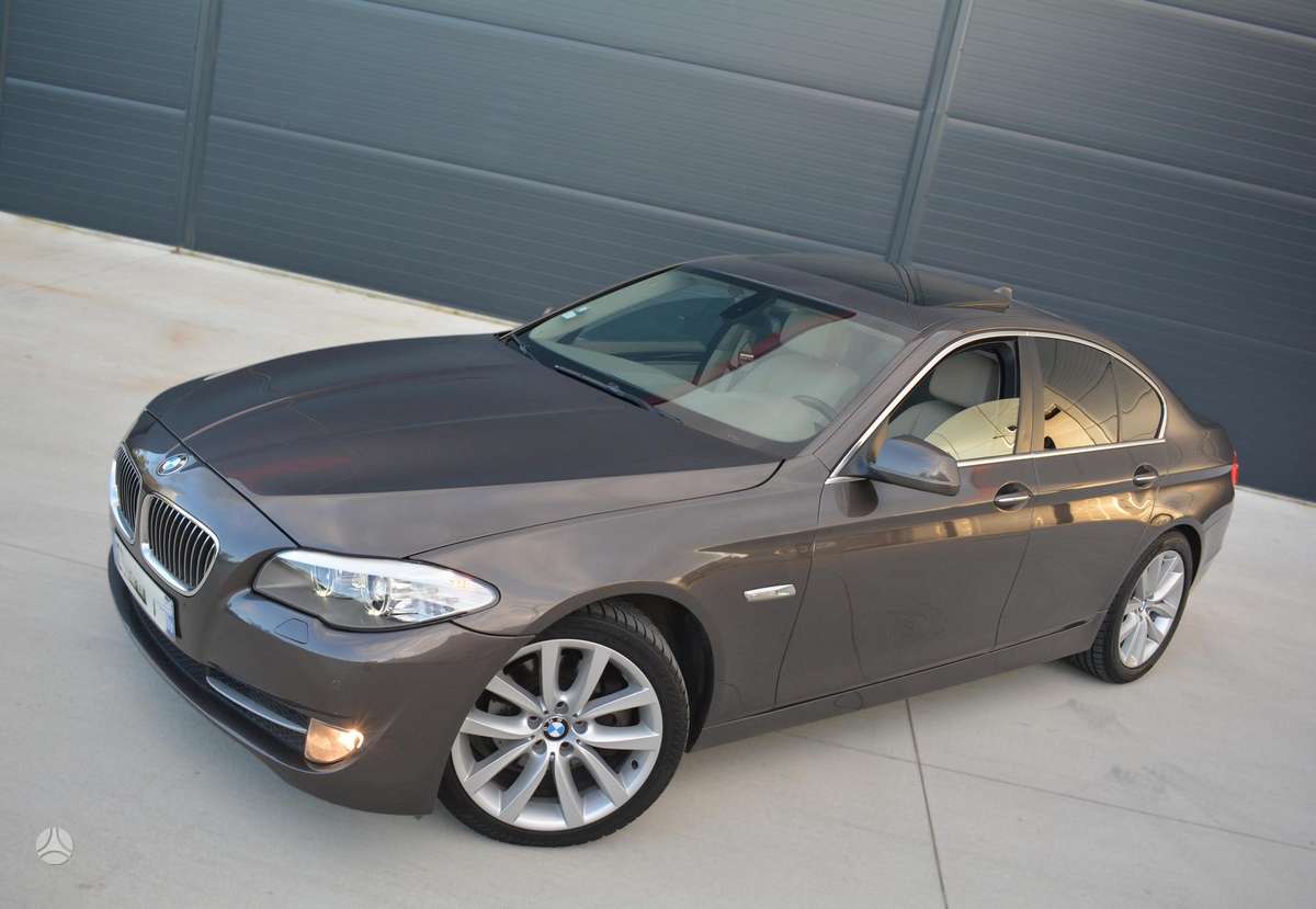 BMW 520, 2.0 l., Седан
