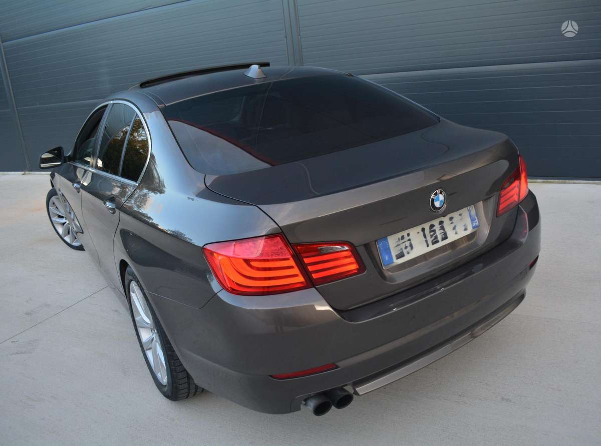 BMW 520, 2.0 l., Седан
