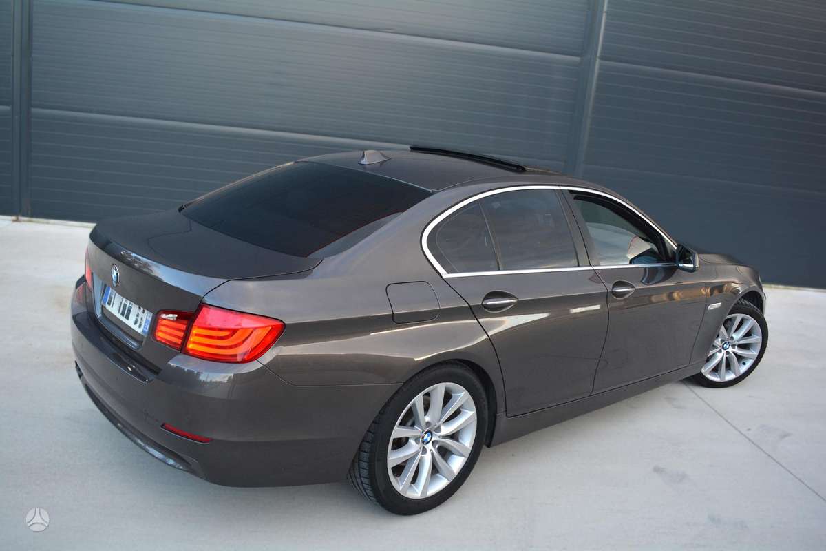 BMW 520, 2.0 l., Седан
