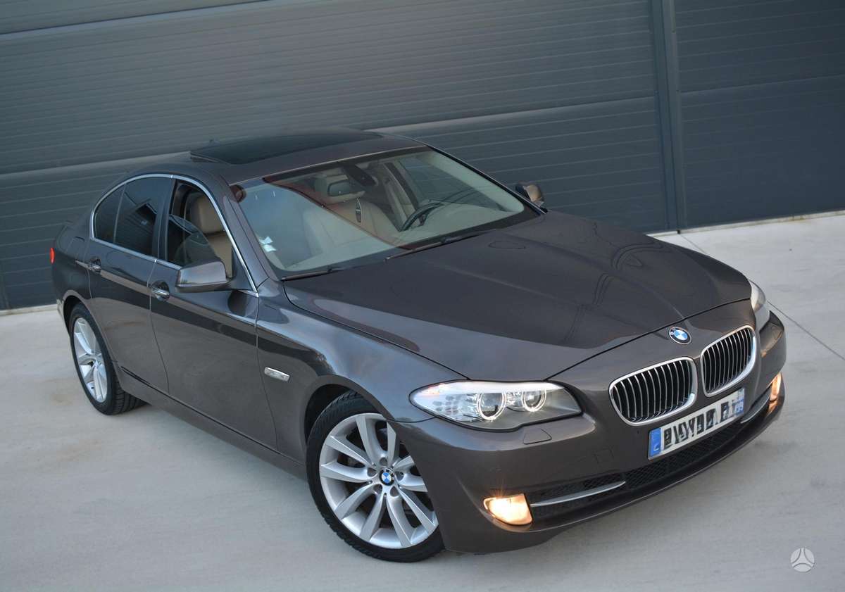 BMW 520, 2.0 l., Седан