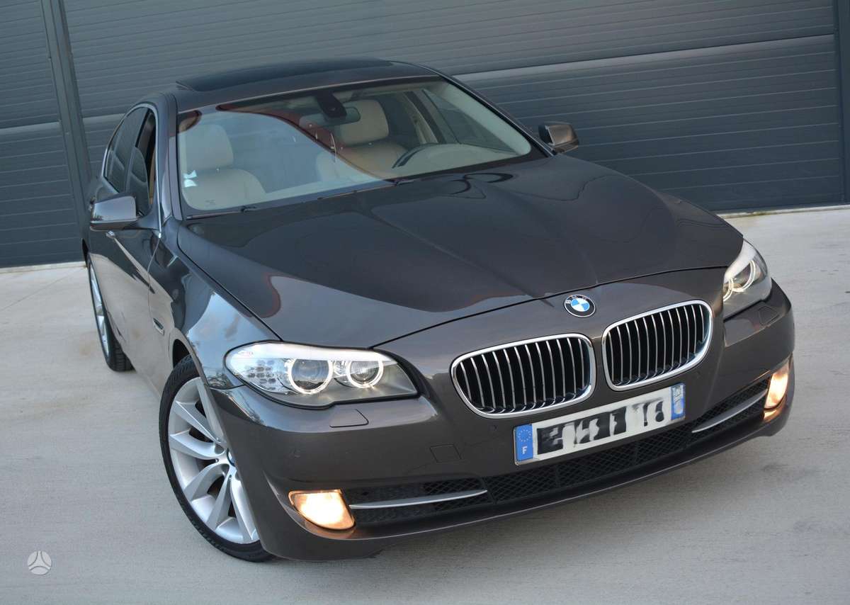 BMW 520, 2.0 l., Седан
