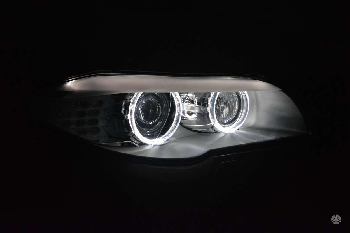BMW 520, 2.0 l., Седан