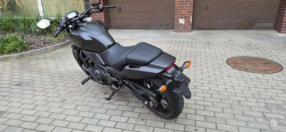 Honda CTX 700cc, street / classic