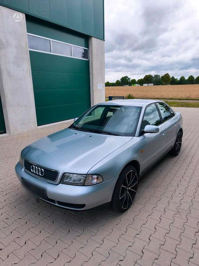 Audi A4 по частям