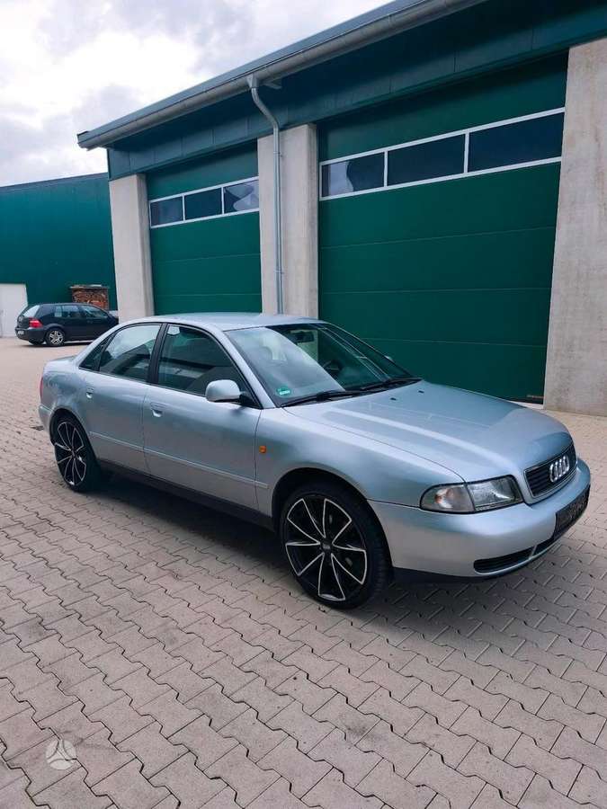 Audi A4 rezerves daļās