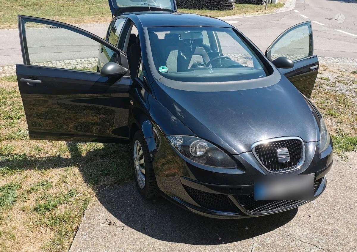 Seat Altea dalimis