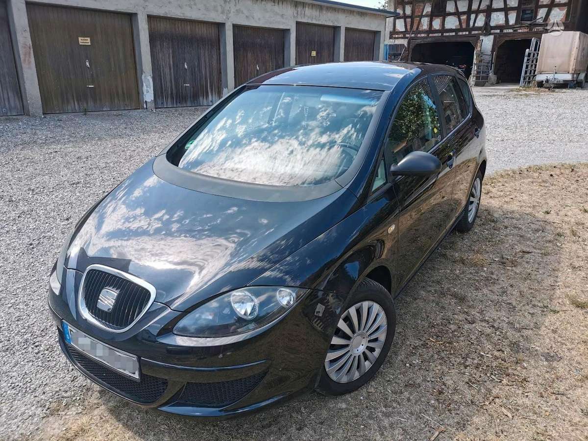 Seat Altea dalimis