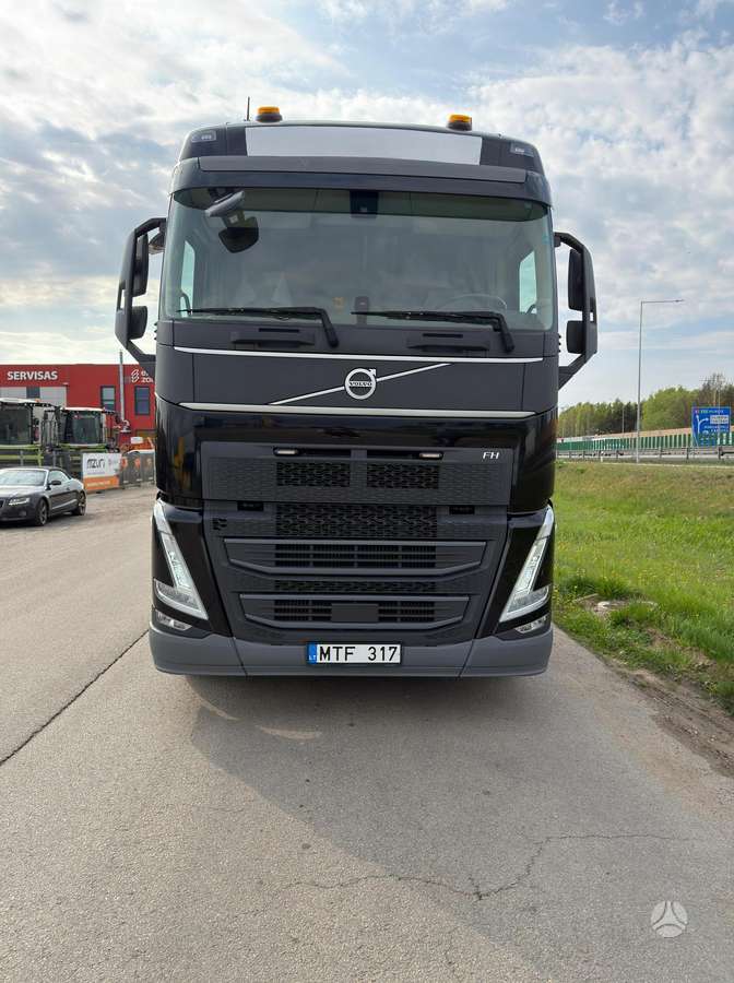Volvo FH500, double sleeper