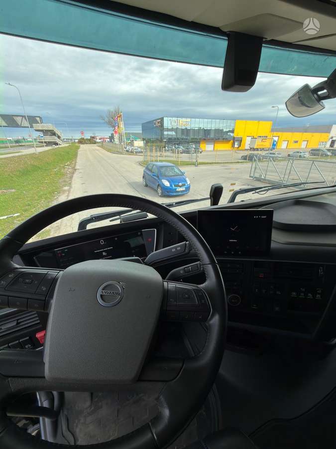 Volvo FH500, double sleeper