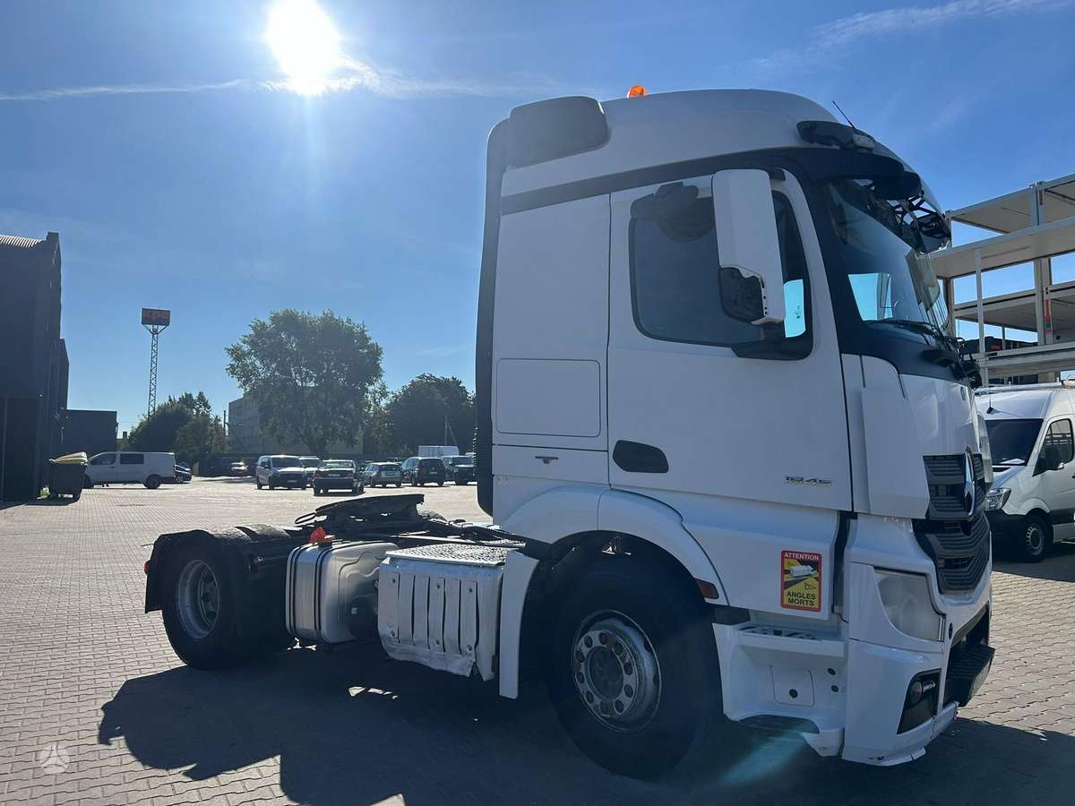 Mercedes-Benz Actros 1845 retarder, single sleeper