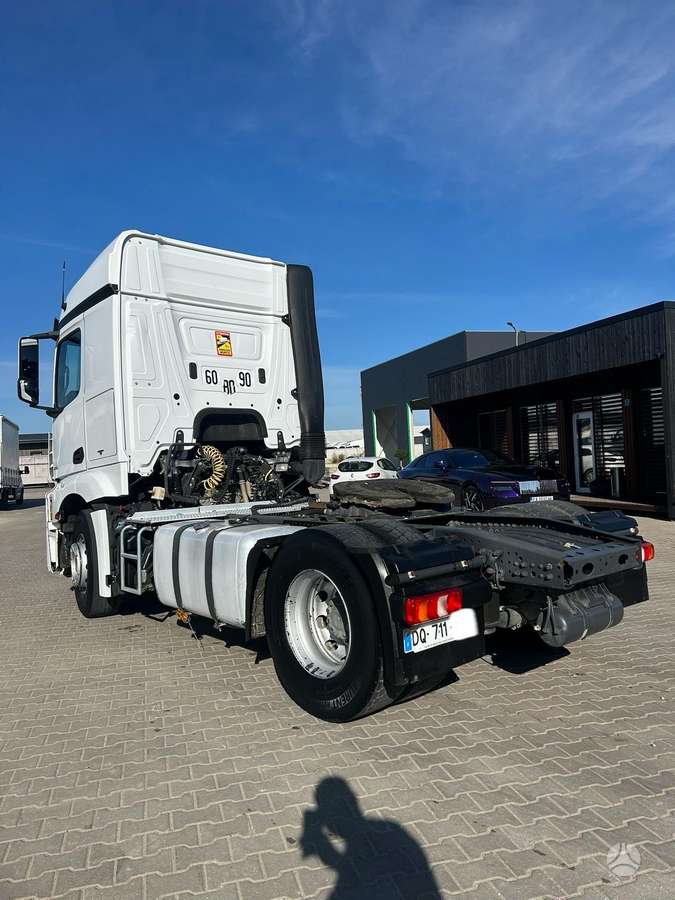 Mercedes-Benz Actros 1845 retarder, single sleeper