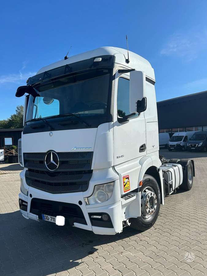 Mercedes-Benz Actros 1845 retarder, single sleeper