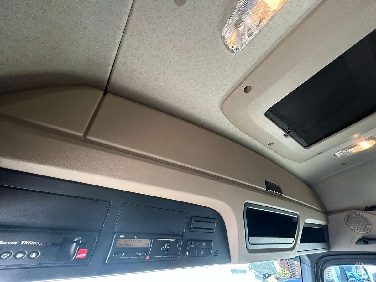 Mercedes-Benz Actros 1845 retarder, single sleeper