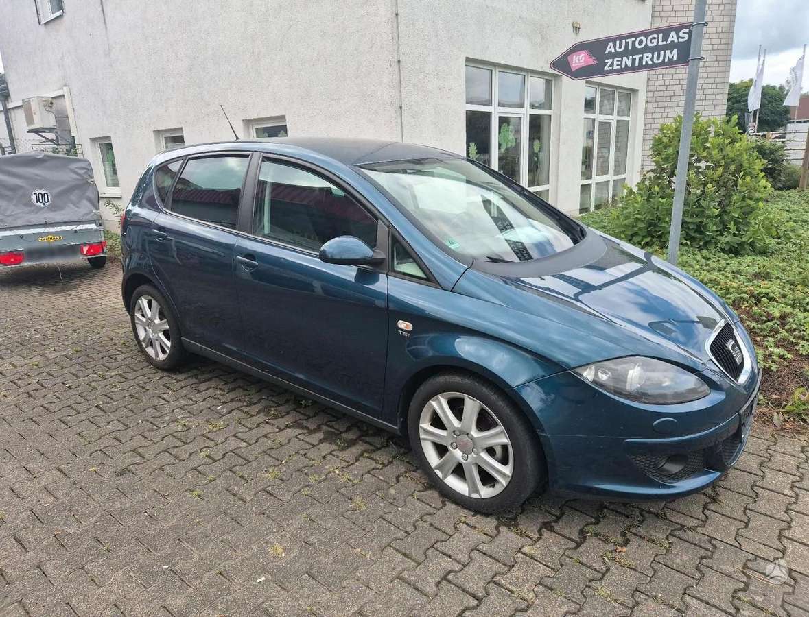 Seat Altea dalimis