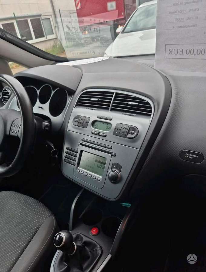 Seat Altea dalimis