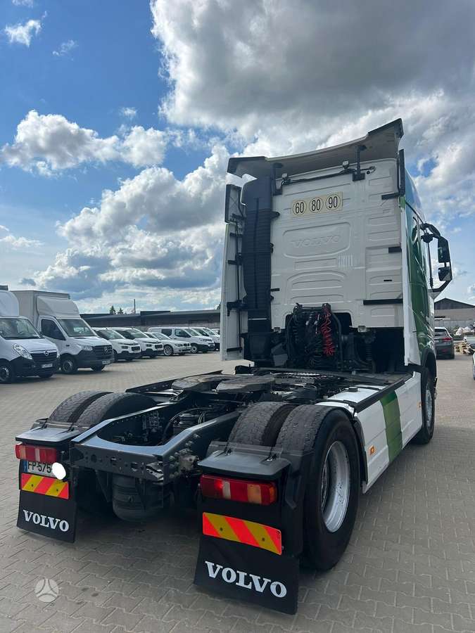 Volvo FH500 retarder, single sleeper