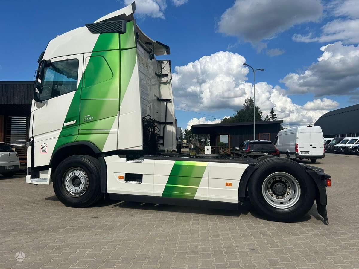Volvo FH500 retarder, single sleeper