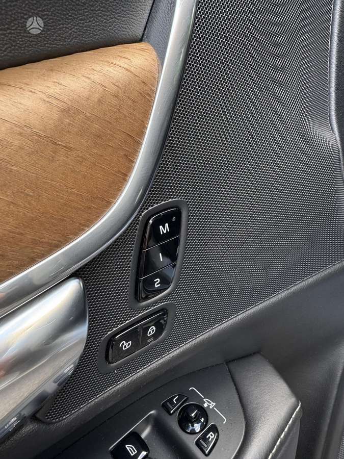 Volvo S90, 2.0 l., Седан