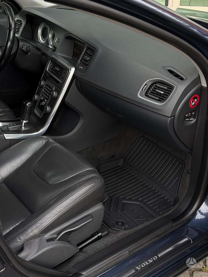 Volvo V60, 1.6 l., wagon
