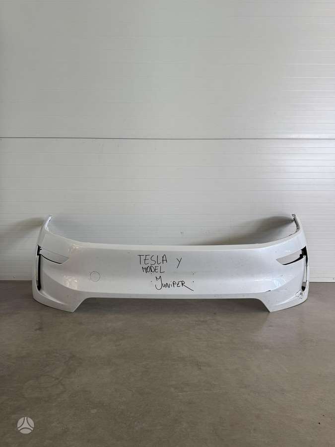 Tesla Model Y kėbulo dalys