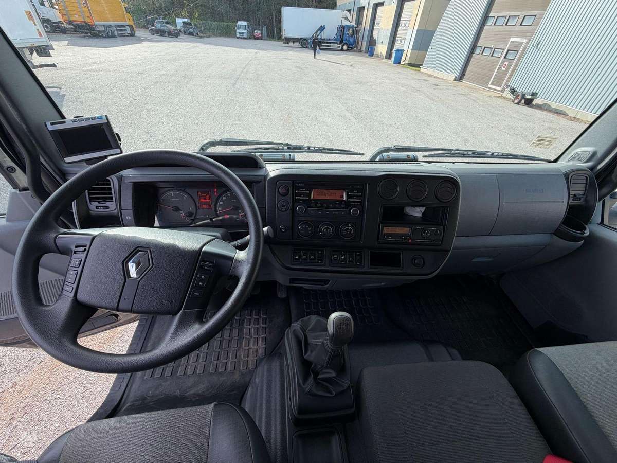 Renault D7.5, box trucks / box vans