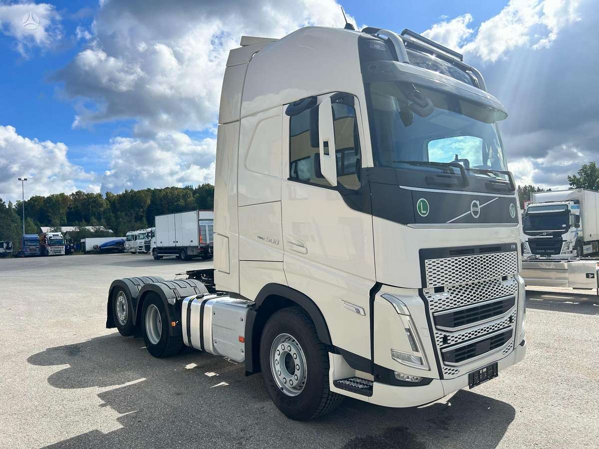 Volvo FH500, double sleeper
