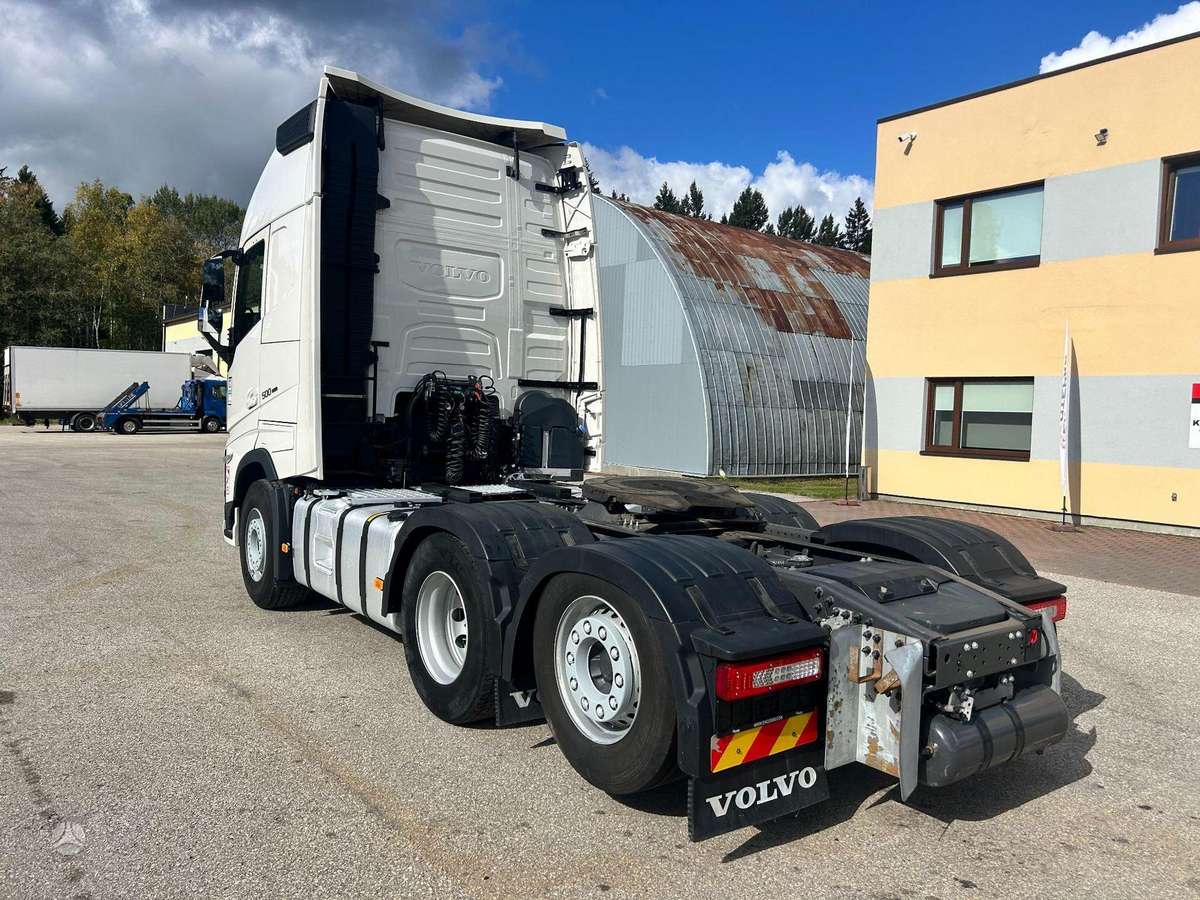 Volvo FH500, double sleeper
