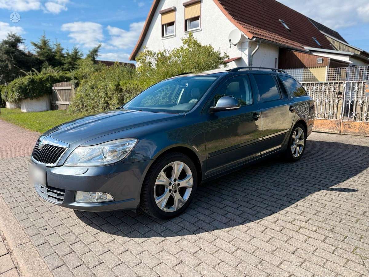 Skoda Octavia, CEG, dalimis