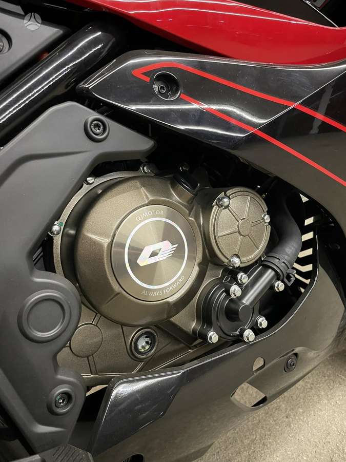 QJMOTOR SRK 125R 125cc, superbikes
