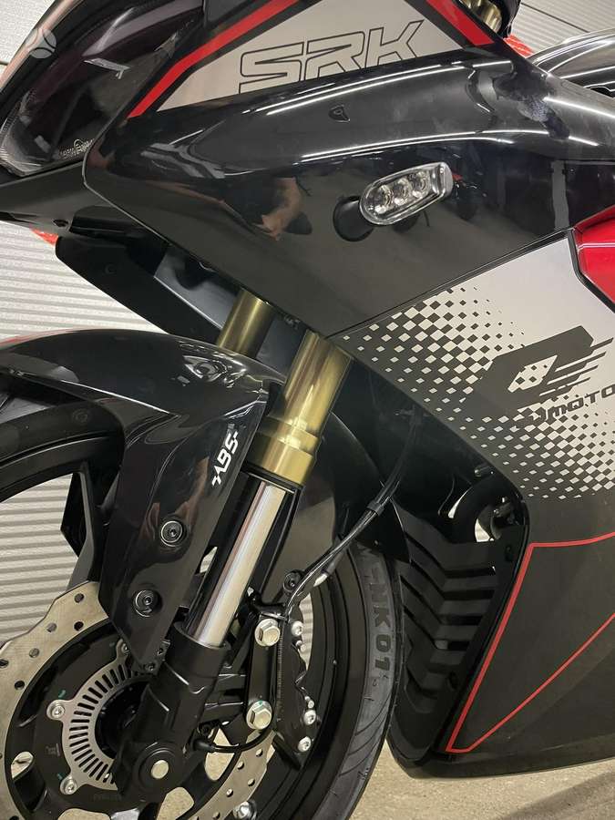 QJMOTOR SRK 125R 125cc, superbikes