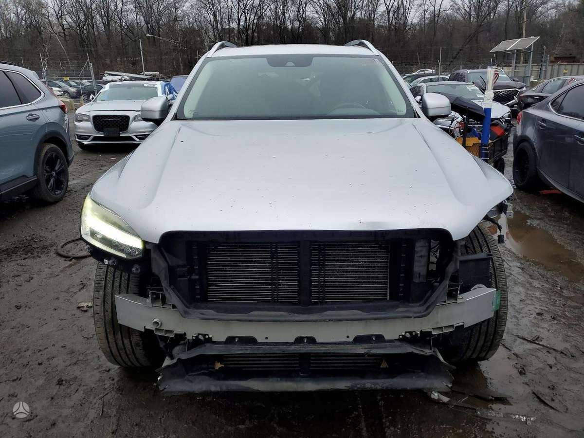 Volvo XC90, 2.0 l., off-road / crossover