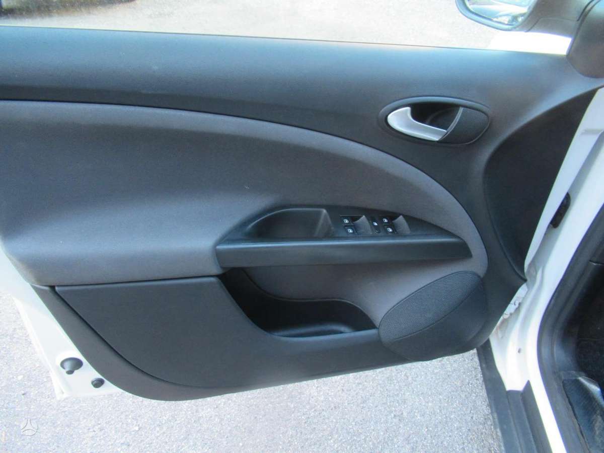 Seat Altea XL dalimis
