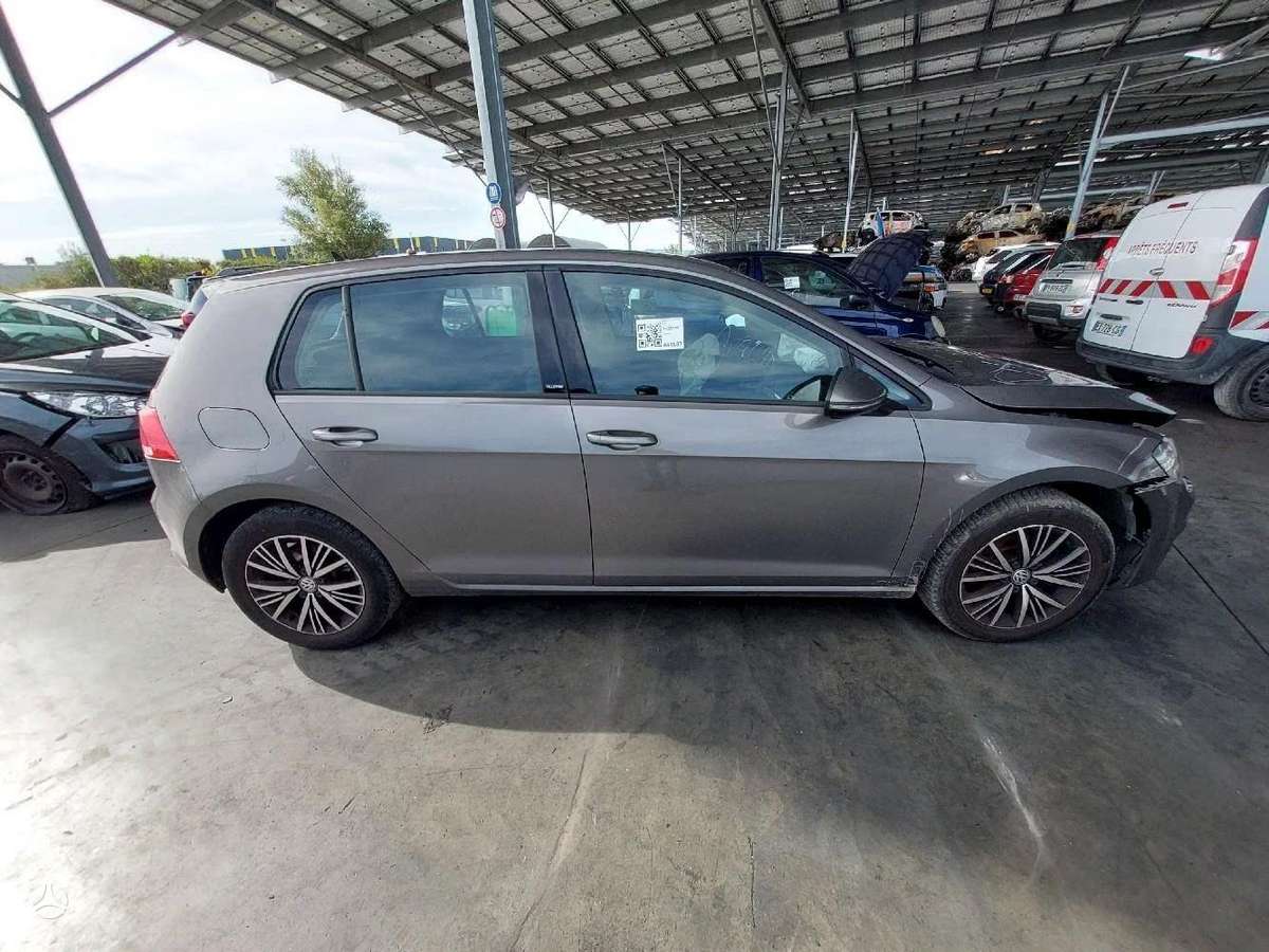 Volkswagen Golf for parts