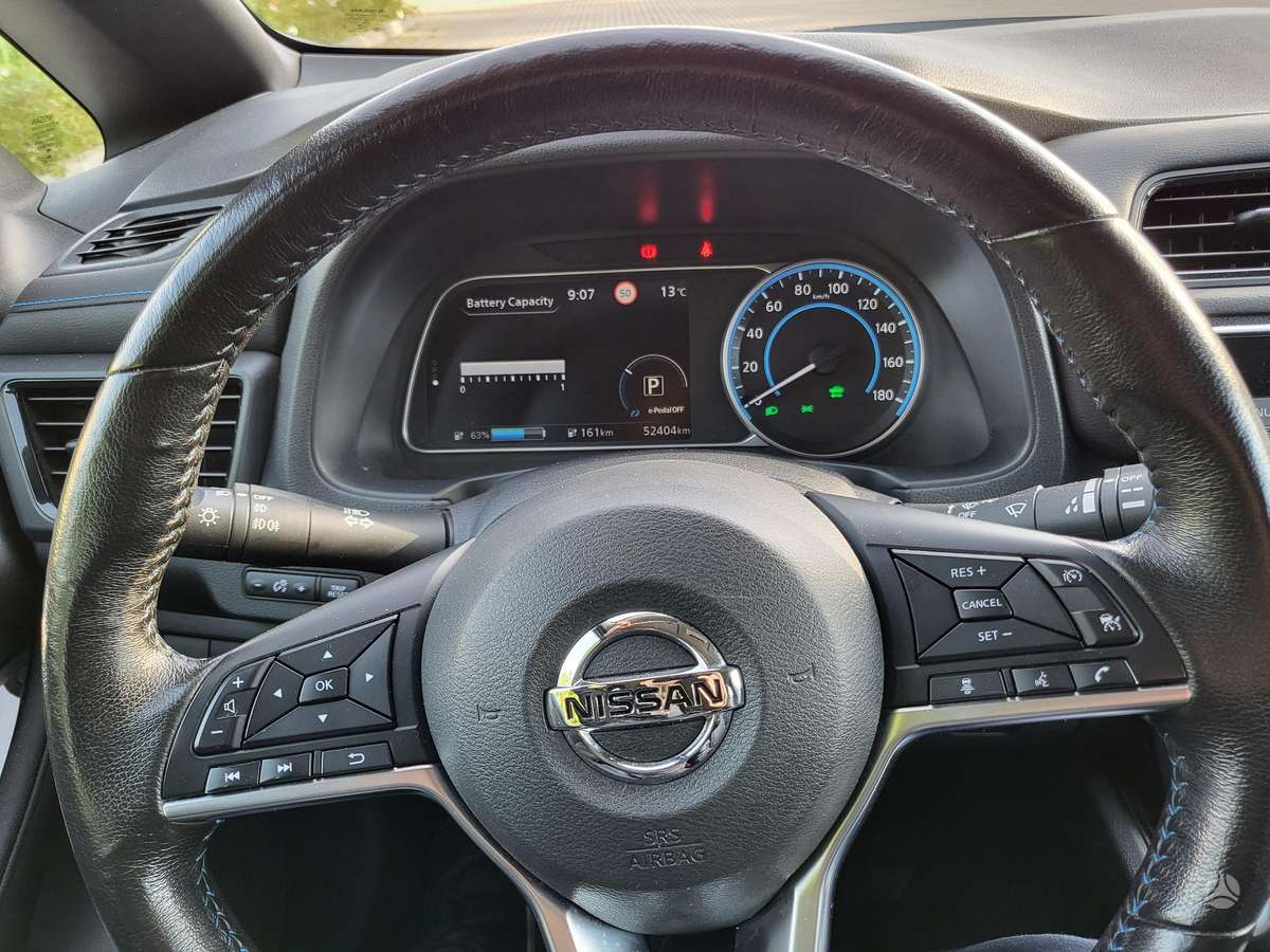 Nissan Leaf, 40 kWh, hatchback