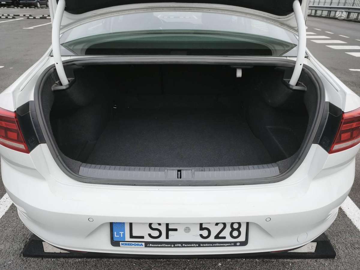 Volkswagen Passat - 6