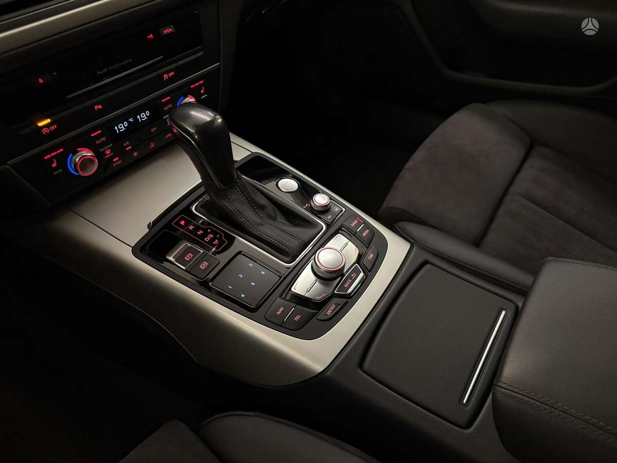 Audi A6, 3.0 l., Седан