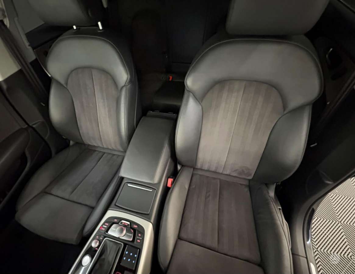 Audi A6, 3.0 l., Седан