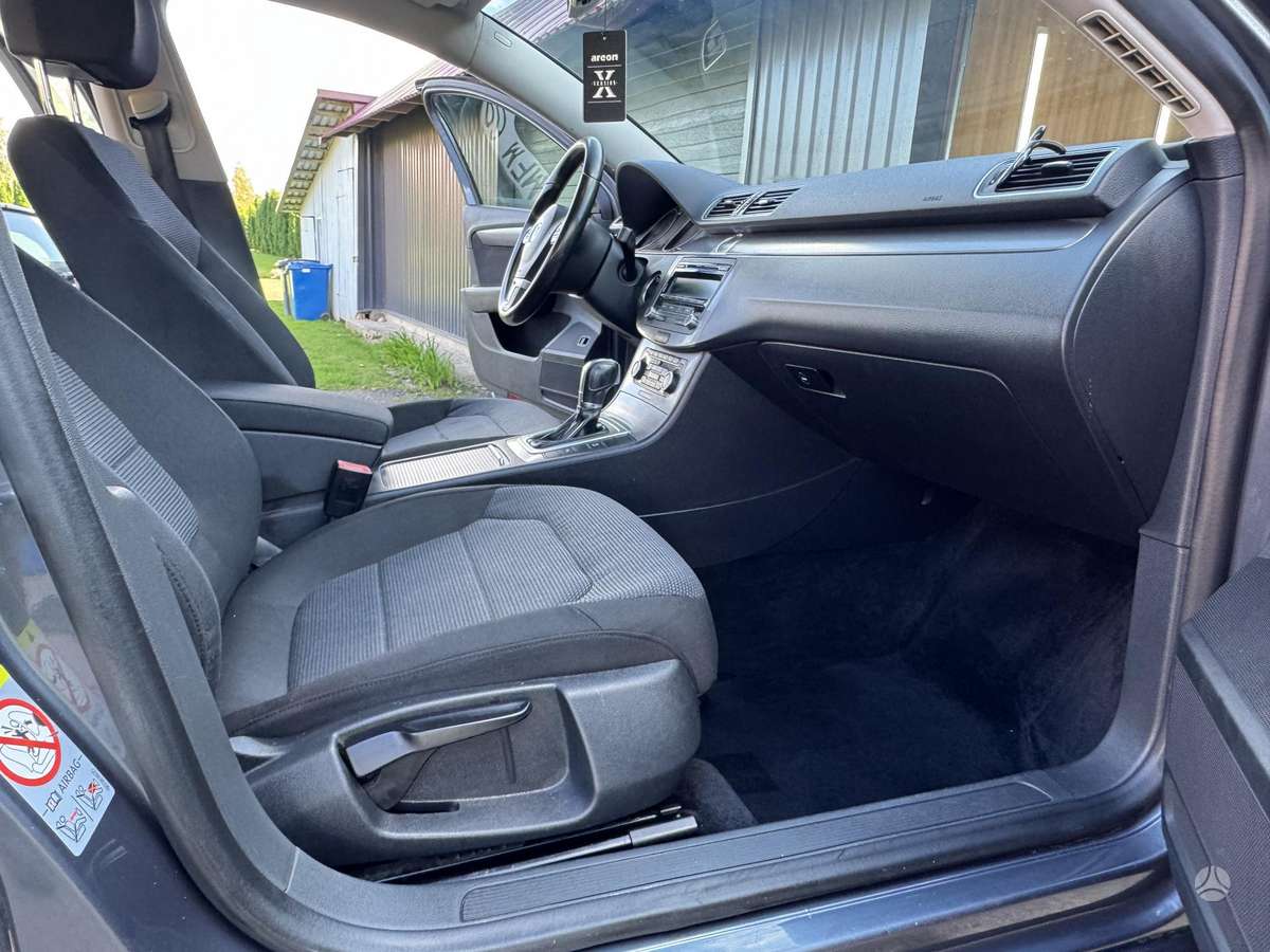 Volkswagen Passat - 10