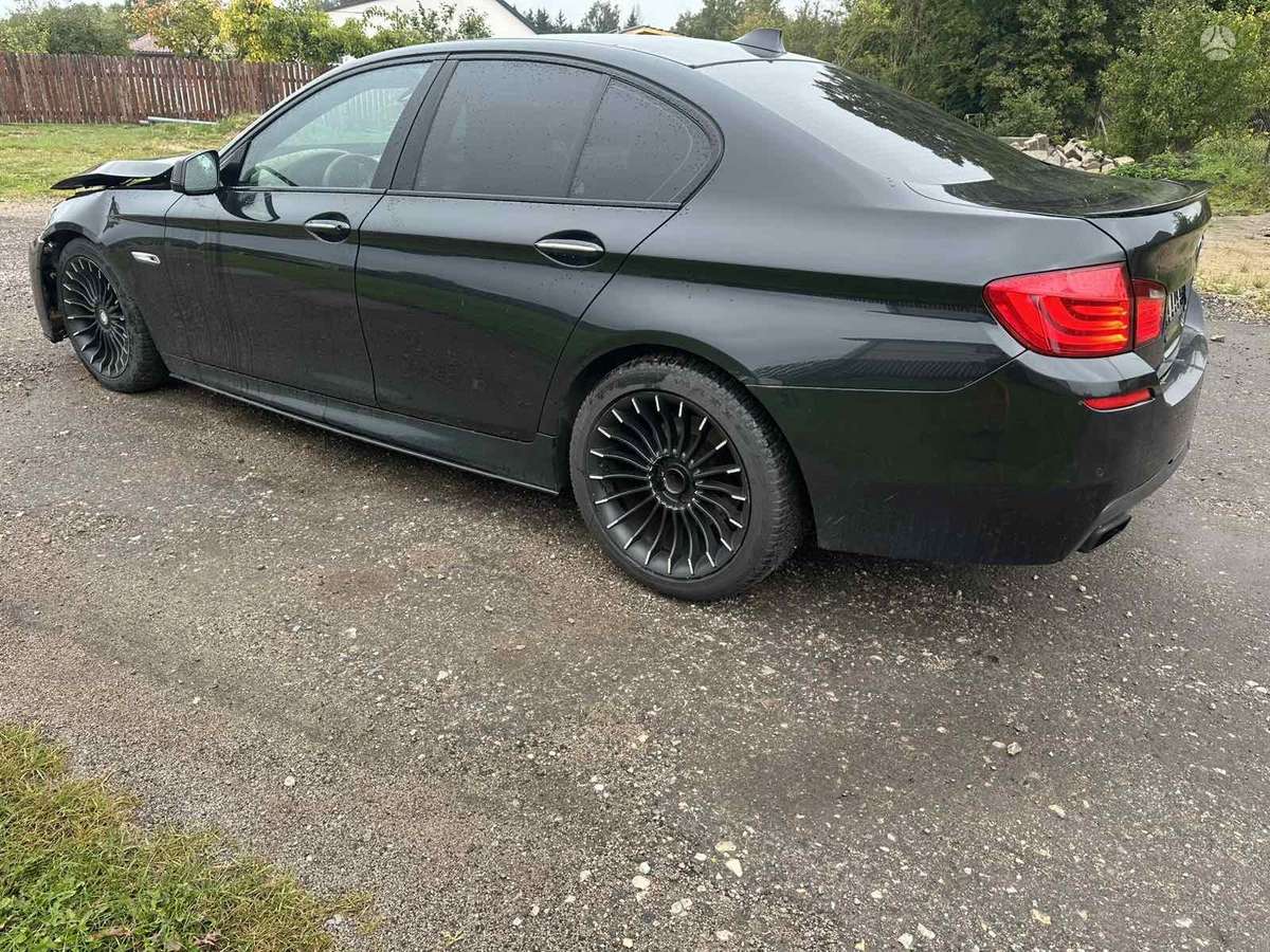 BMW 520, 2.0 l., Седан
